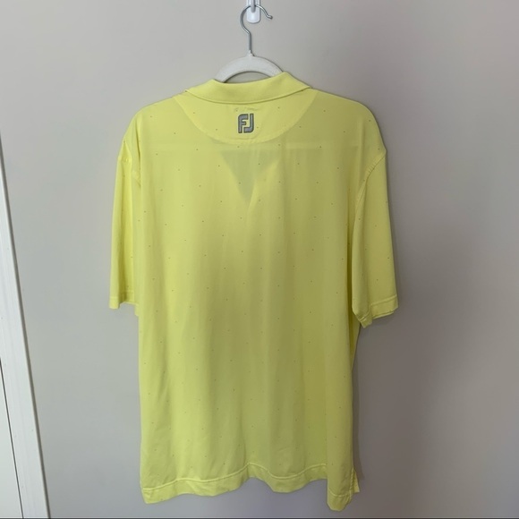 Men's Footjoy Neon Yellow with Silver Arrow Design Golf Polo Size L - Picture 2 of 9